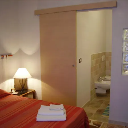 Pa Blanc Bed & Breakfast 3*